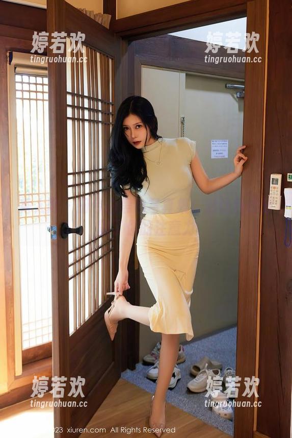 秀人网-田兮白 秀人网 - 田兮白黑色写真集:别让色彩分散了你的注意力