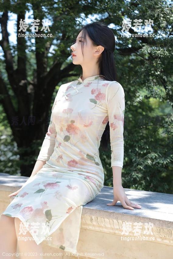 秀人网 - 米妮大萌萌比基尼原图，那个夏天，那个她，那个光线