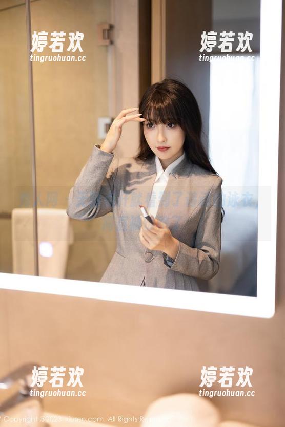 秀人网-诗诗 秀人网 - 无聊点开就看到了诗诗的泳衣,简直被惊艳了