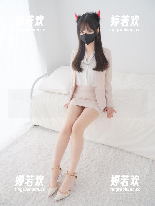 紧急企划-小枫 紧急企划 - 牛仔裤小枫作品:这是我见过最不正经的时尚大片!