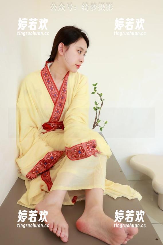 绮梦摄影 - 小艺美脚精选：走在梦想与现实的边缘