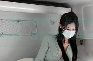 微密圈 – 原图太真实了，脸红Dearie的连体油亮黑丝，简直在和我的目光对峙！
