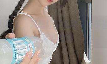 这一双裸足，只想让你心动——芋圆侑子的写真图包