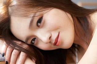 蜜桃社 – 超乎想象的‘美足’更新，Cris_卓娅祺在召唤你来围观