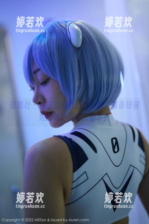 蜜桃社 - 结衣运动作品大揭秘，准备好被她的光芒晃到眼睛了！