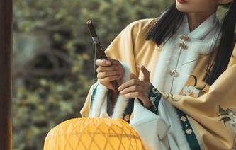 蠢沫沫的奇遇记图包：精选那些迷人的侧颜