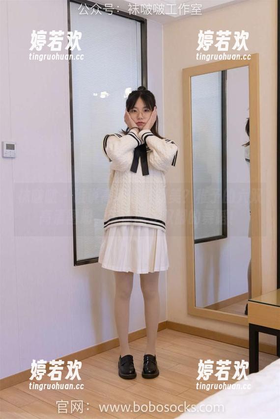 袜啵啵 - 谁说高跟鞋只能美？稚予的六双高清图册，带你感受双脚的舞蹈！