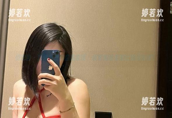微密圈 - 精选詹詹的自拍套图，感觉她的表情比我还会撩！
