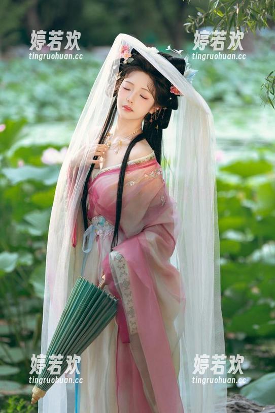 Prouddevil的日常，看看雯妹不讲道理的迷人原图吧！