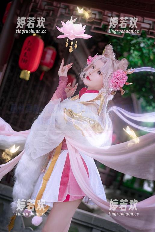 图片更新：露儿大魔王的可爱在阳光下更加耀眼，就像我的爱心！