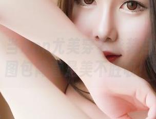 青豆客 – 当Ann尤美穿着泳装自拍——这图包简直是美不胜收！