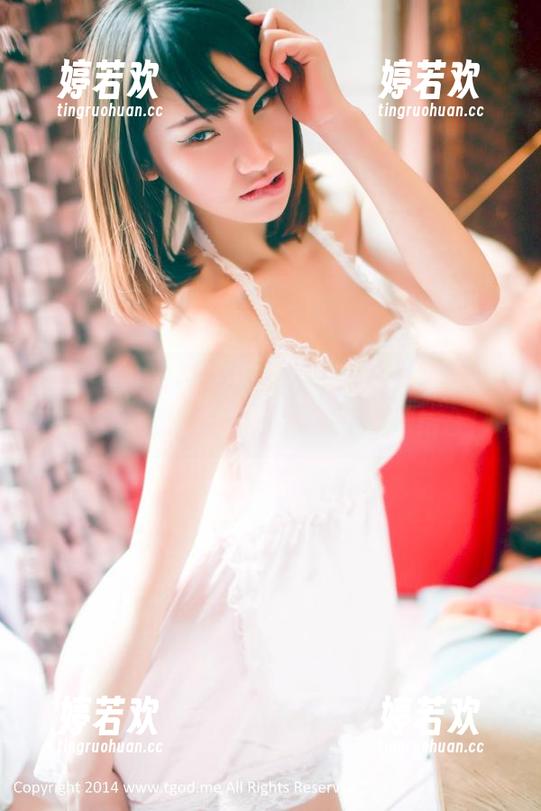 青豆客-美昕Yumi 青豆客 - 看!水手服中的美昕Yumi,真的是“可爱”与“性感”的绝妙结合!